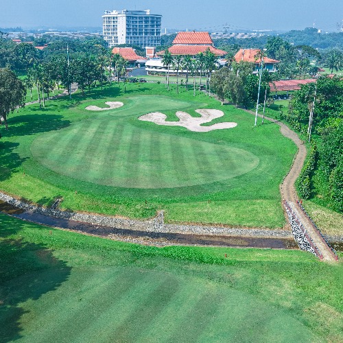 Hole 9